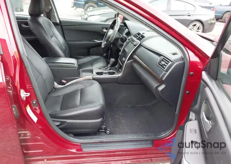 2015 Toyota Camry Le z USA, uszkodzony, nr VIN 4T1BF1FK2FU894991